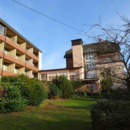 Hotel-pension Schlossgarten فندق مبيت وإفطار 3*