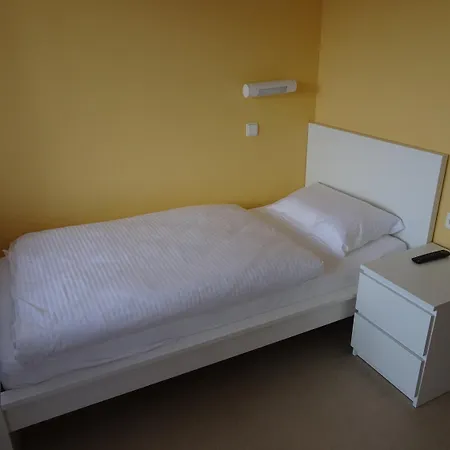 Hotel-pension Schlossgarten Bed & Breakfast 3*
