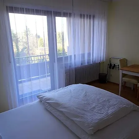 Hotel-pension Schlossgarten فندق مبيت وإفطار