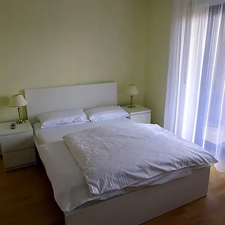Hotel-pension Schlossgarten فندق مبيت وإفطار Trippstadt