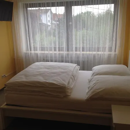 Hotel-pension Schlossgarten Frühstückspension 3*