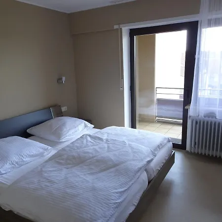 Hotel-pension Schlossgarten Frühstückspension 3*