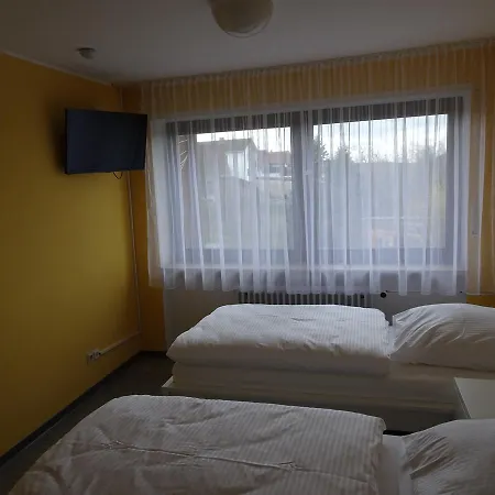 Hotel-pension Schlossgarten Frühstückspension Trippstadt