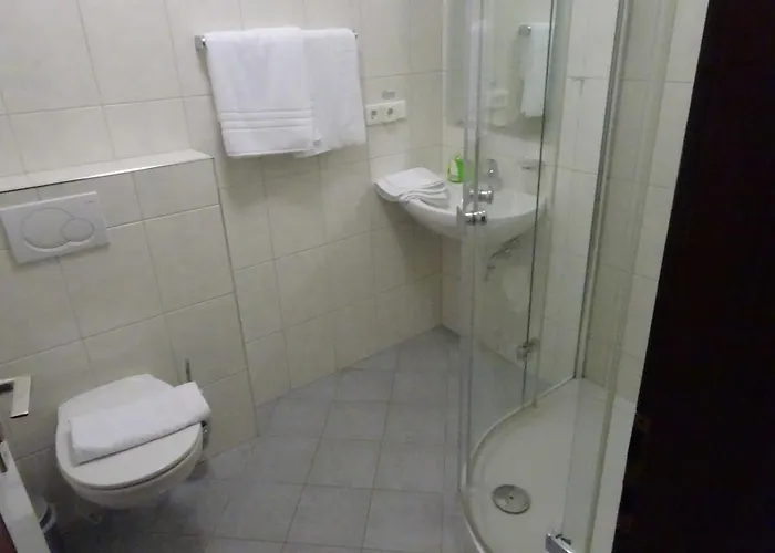 Hotel-pension Schlossgarten Trippstadt